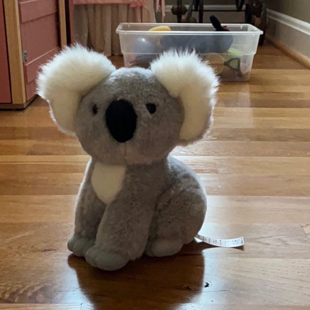 American girl doll: Kira’s Gray and White pet Koala